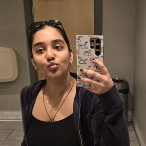 Meet your Posher, Eyana